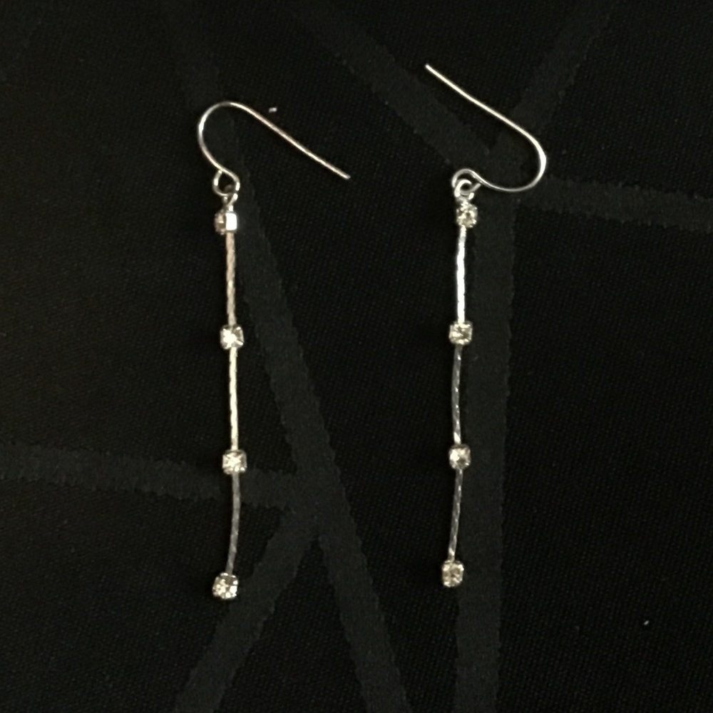 NWOT Clair’s sensitive solutions crystal and silver drop earrings - 5/$20